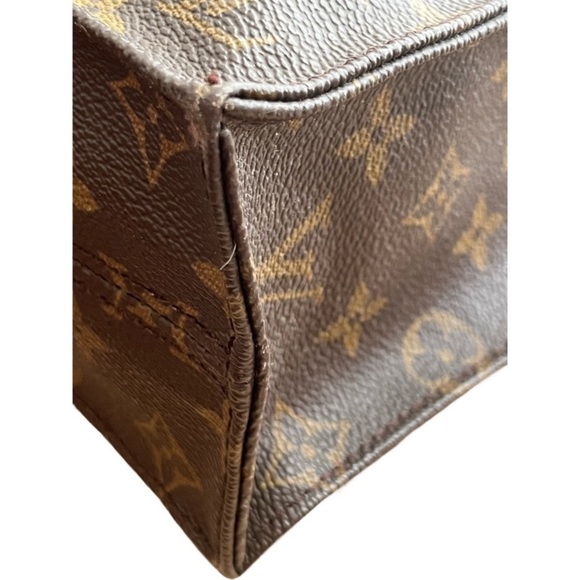 Louis Vuitton - Picture 6 of 16